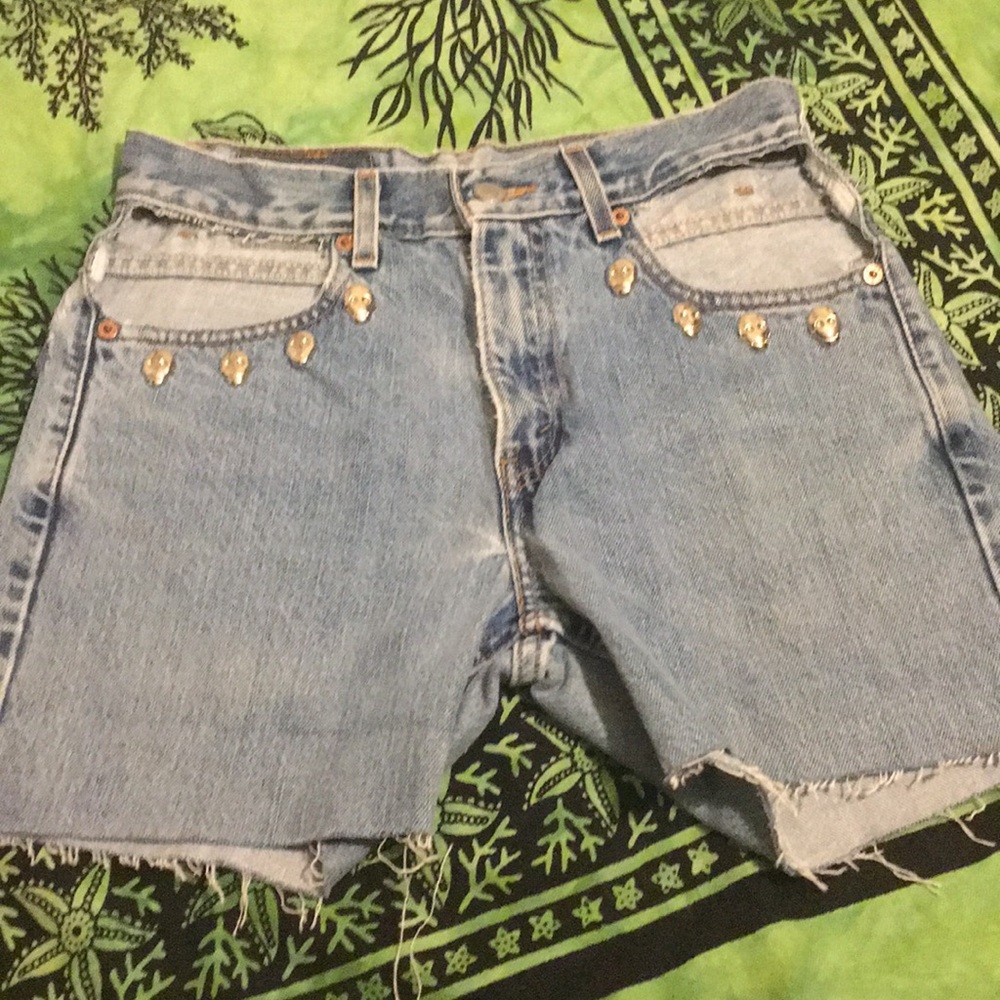 Custom-Made Levi Shorts With Cutouts And Skulls - image 1